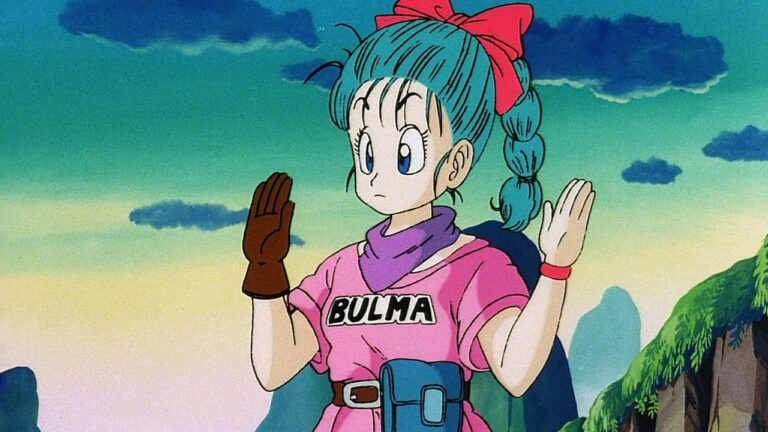 Dragon Ball: Bulma on the hunt for dragon balls in this Lisa Mancini cosplay Dragon Ball: Bulma on the hunt for dragon balls in this Lisa Mancini cosplay