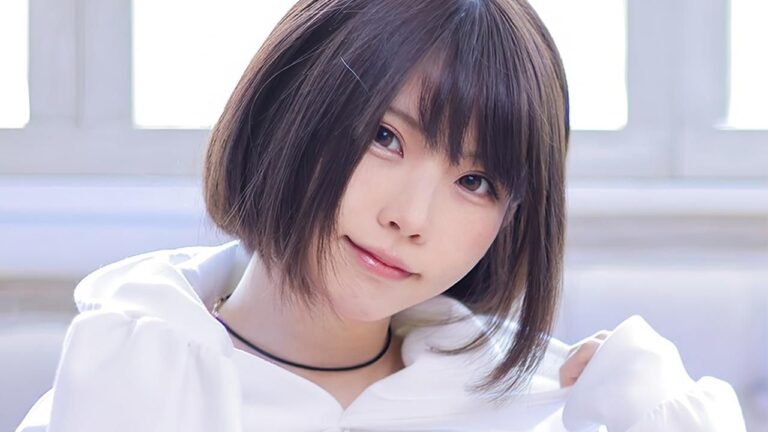 Japan’s most famous cosplayer reveals her cosplay space: Enako’s video Japan’s most famous cosplayer reveals her cosplay space: Enako’s video