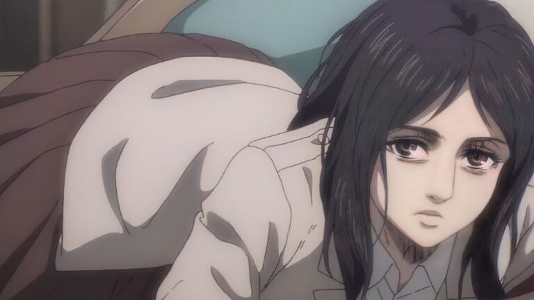 Attack of the Giants: a Pieck cosplay in a military uniform Attack of the Giants: a Pieck cosplay in a military uniform